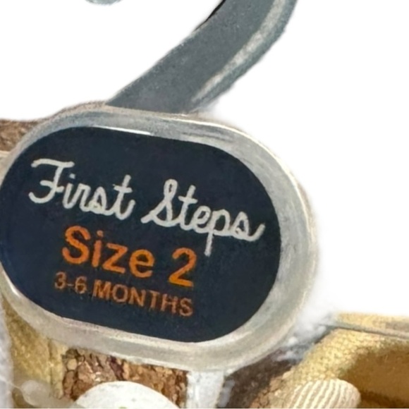 New gold glitter first steps slip ons​ - Picture 2 of 3